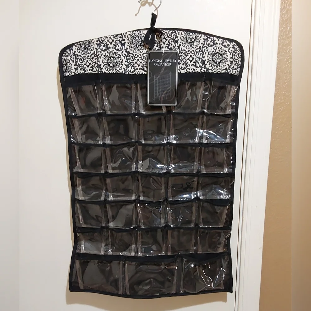 🌺 NWT Raymond Waites 66 Picket Hanging Jewelry Organizer